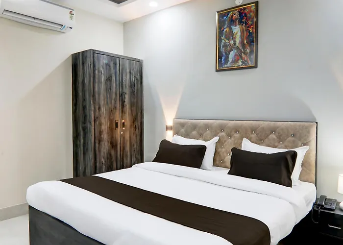 Super Townhouse Gls International