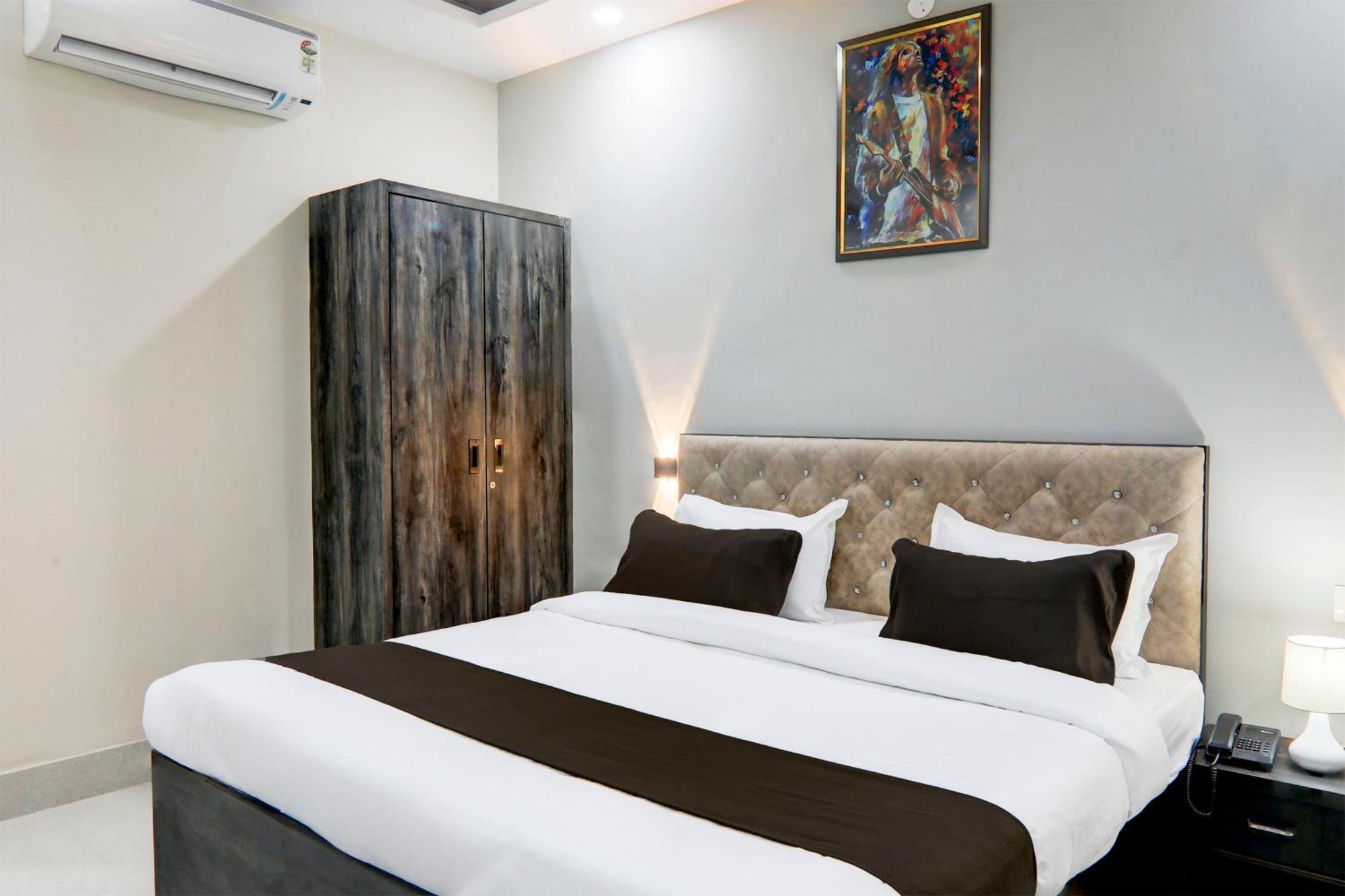 Super Townhouse Gls International Lucknow