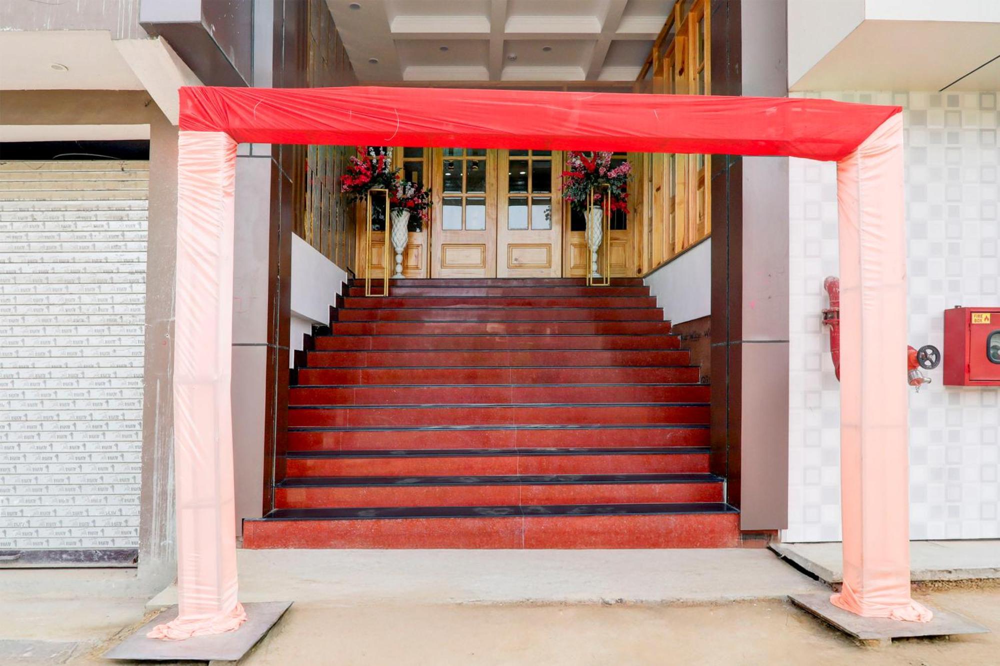 Super Townhouse Gls International * Lucknow