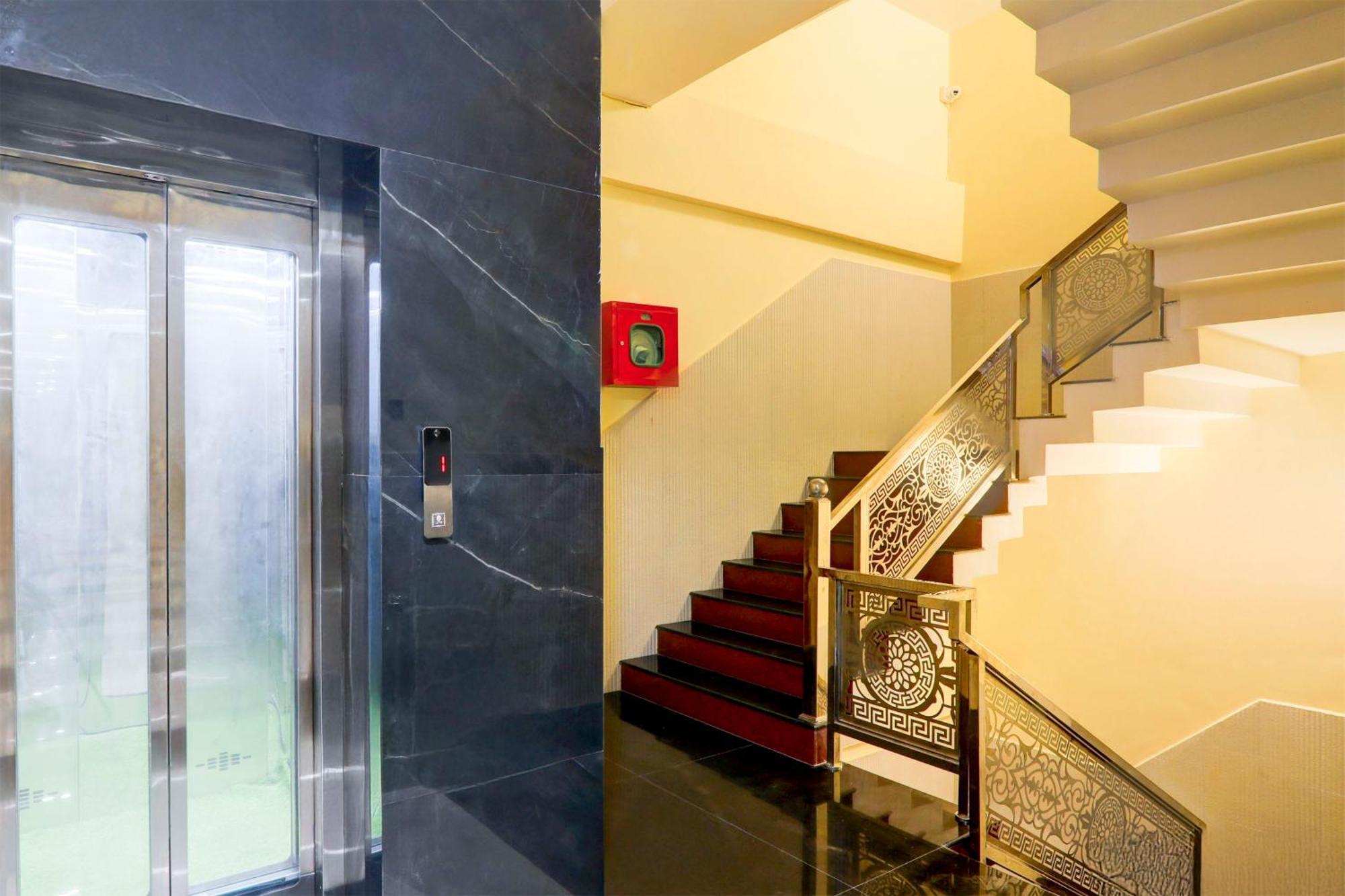Super Townhouse Gls International Hotel Lucknow