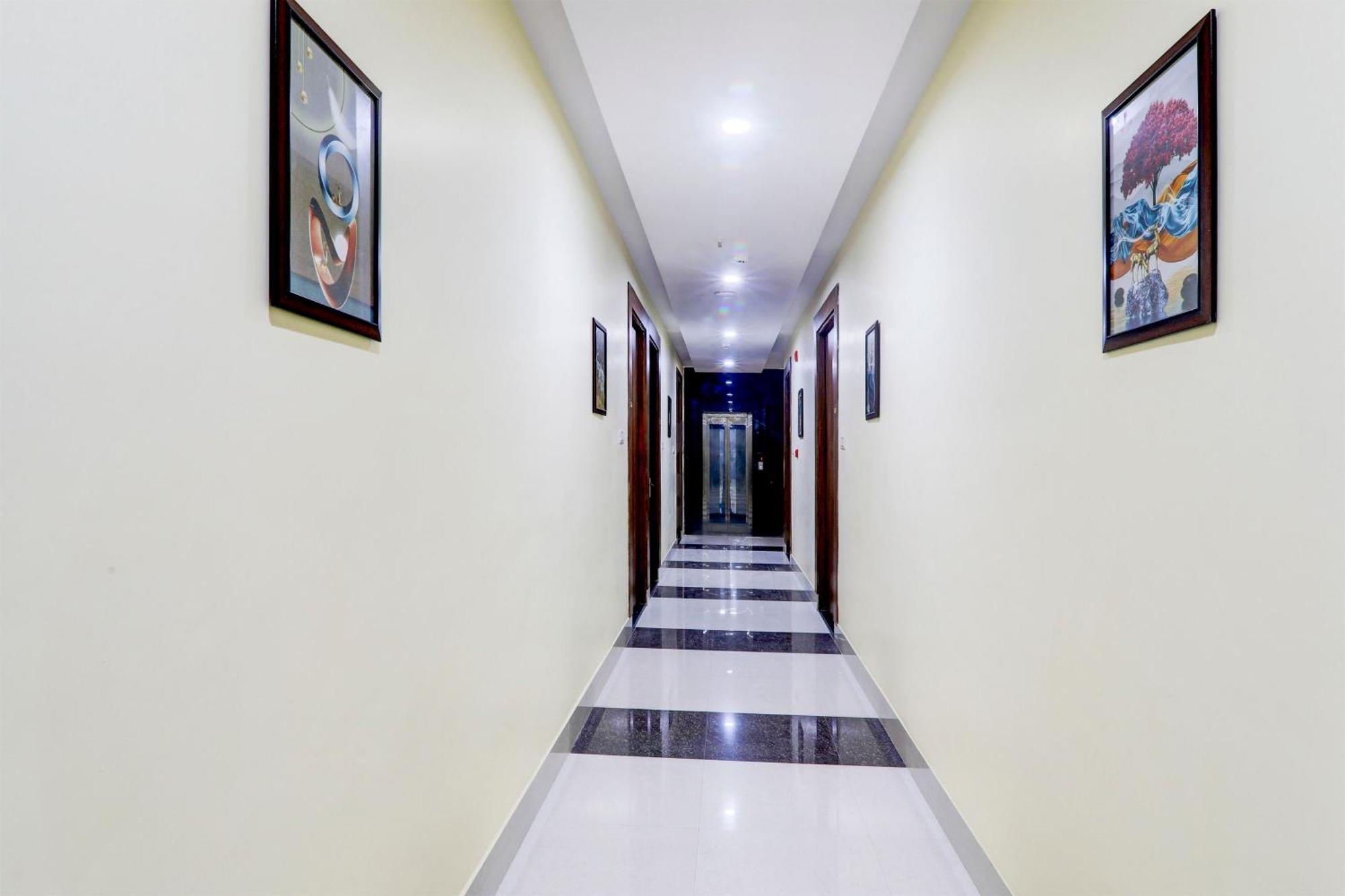 Super Townhouse Gls International